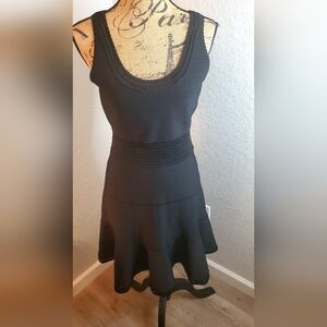 DVF Elegant Black Sleeveless Dress